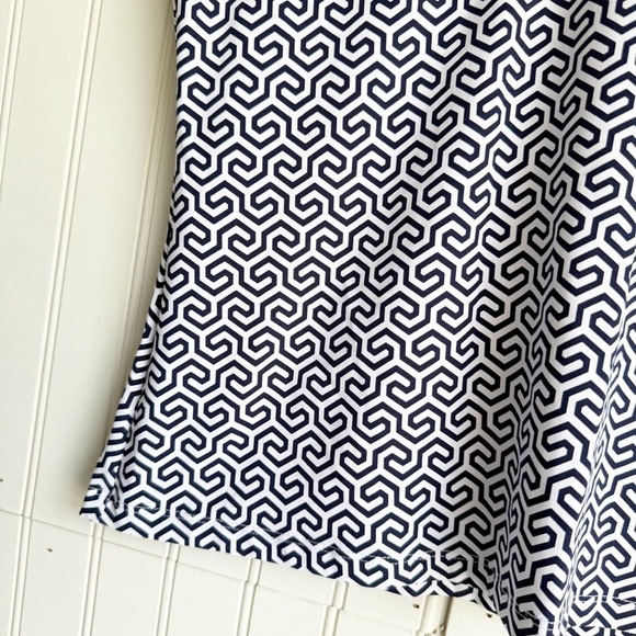 J. Mclaughlin Size L Sleeveless Durham Ruffle Top Blouse in White Navy Honeycomb - Picture 2 of 4